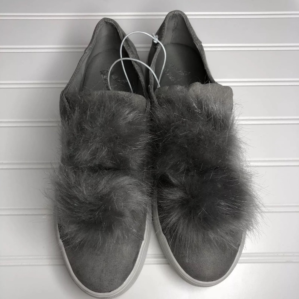 REPORT Hummus Gray Pom Pom Slip On Flats Sz 8.5